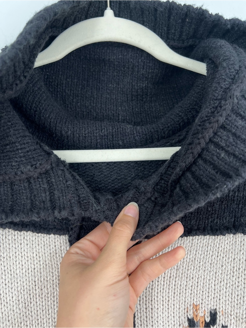 Pilcro Black & Cream Hooded Button-Front Horse Intarsia Cardigan Sweater SAMPLE - Picture 9 of 11